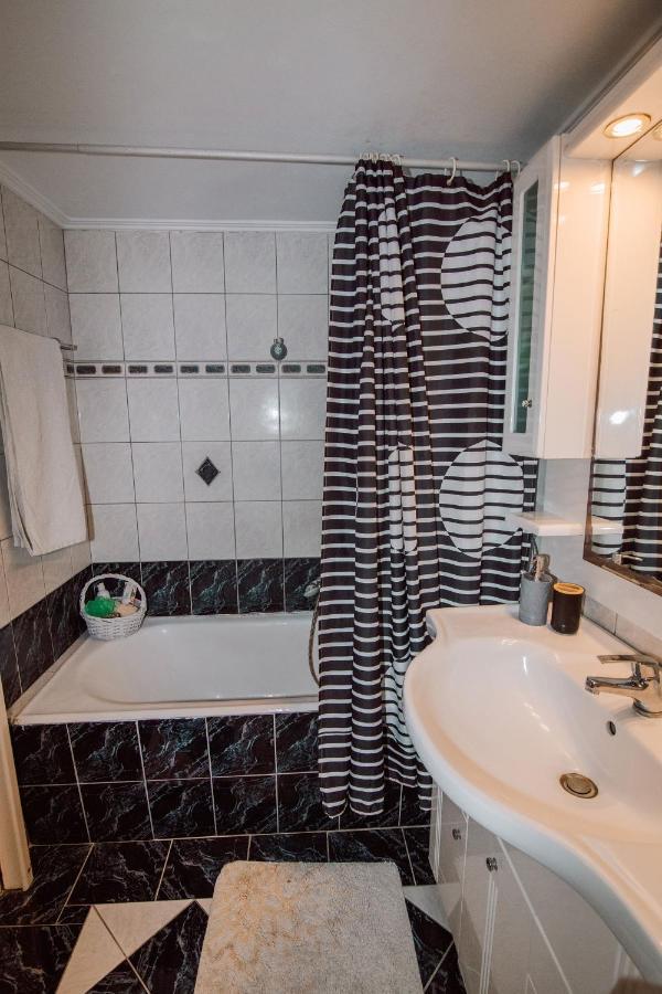 Oasis Apartment